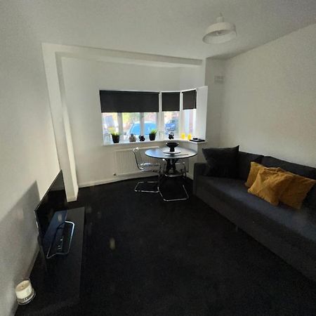 Castle Court Apartment Лондон Екстериор снимка