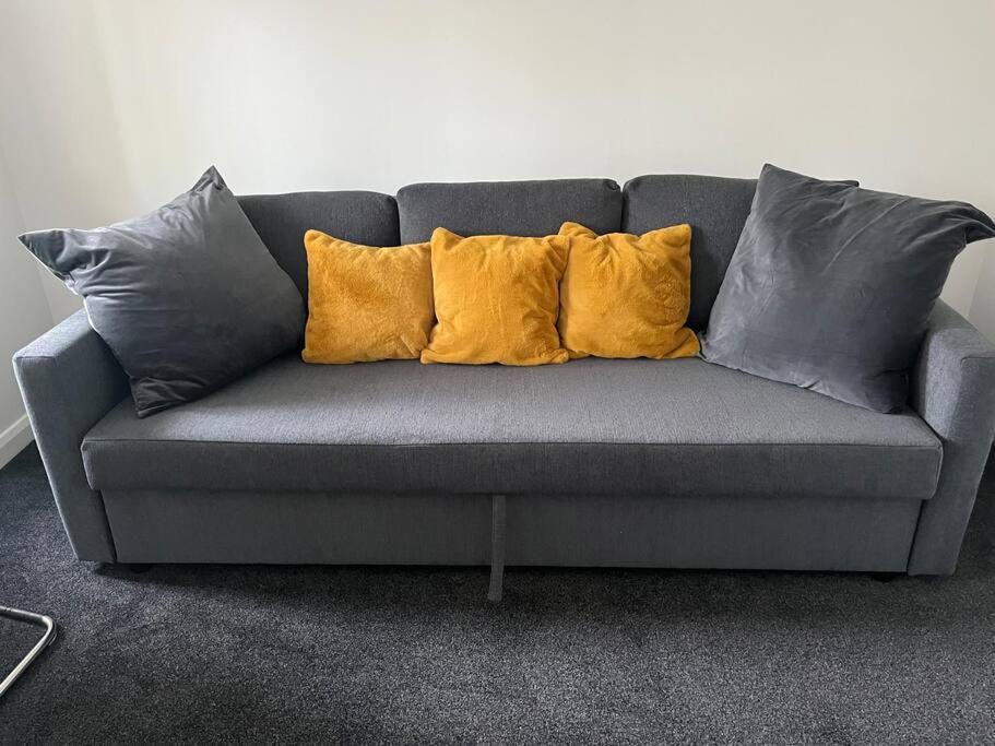 Castle Court Apartment Лондон Екстериор снимка
